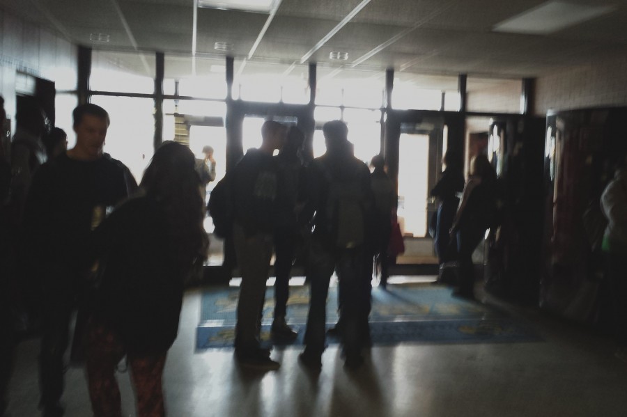 Students wait to leave school due to the blackout on March 31. 