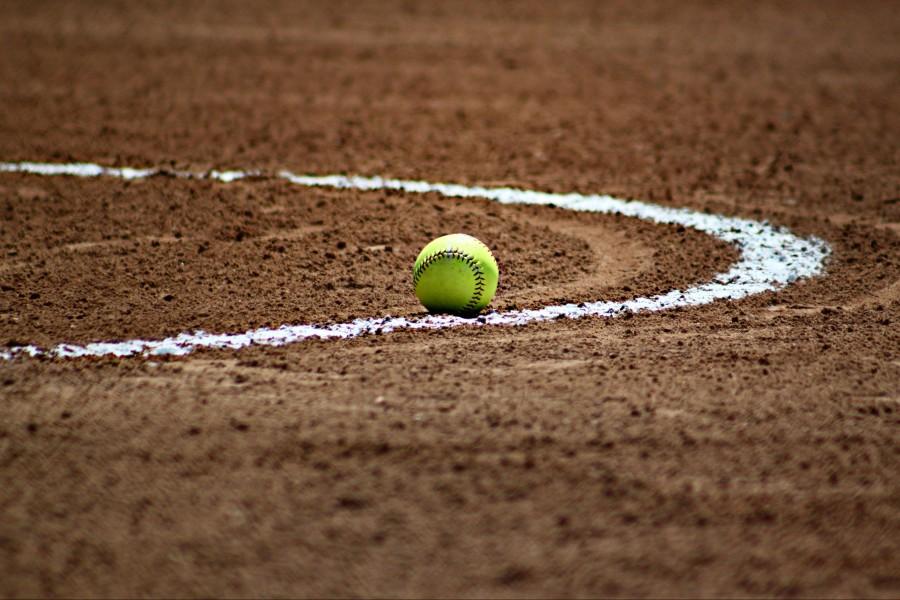 Softball sweeps LakeVille in a doubleheader, remains undefeated