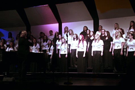 The Women's Chorus performs.