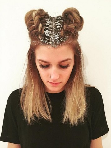 Glitter Hair: Temple Twinkle , 21 Glitter Hairstyles That Will