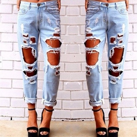 Boyfriend jeans look cute with heels for spring time.