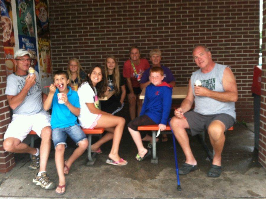 Mr.+Rick+and+Mrs.+Twila+Roesners+children+and+grandchildren+smile+with+their+ice+cream+at+Dairy+Queen+in+Oscoda%2C+Mich.
