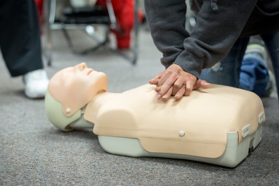 Students have to learn CPR, says state Legislature