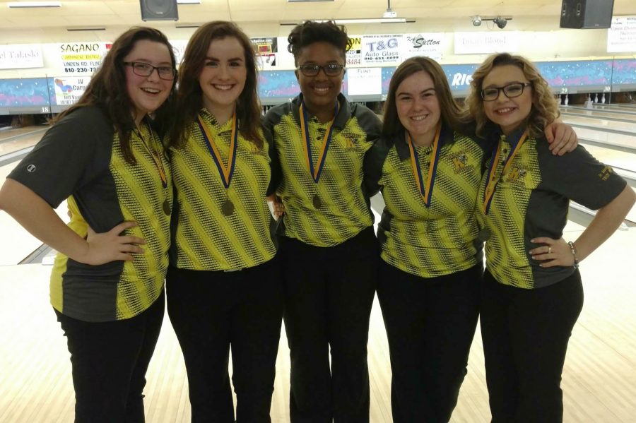 The+girls+bowling+team+ended+up+with+six+members+earning+All-League+honors%2C+while+freshman+Imari+Blond+%28center%29+won+the+leagues+singles+tournament.