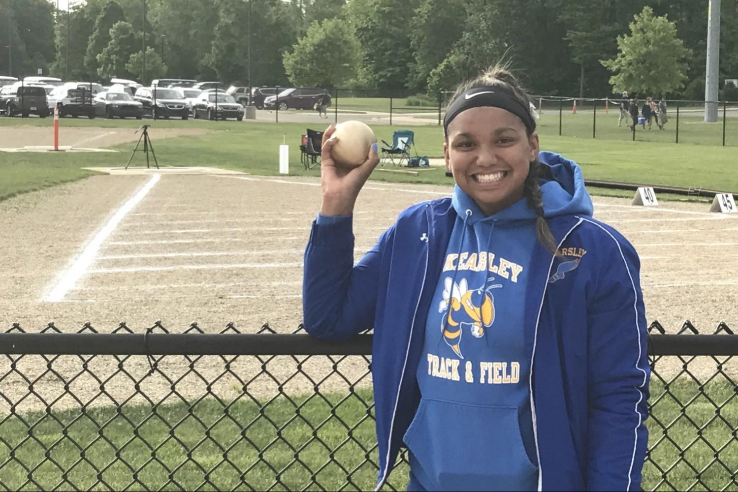 Sophomore+Makenzie+Ramey+holds+the+shot+put+she+threw+at+the+MHSAA+Division+1+state+final+Saturday%2C+June+3%2C+at+East+Kentwood.+It+was+the+first+trip+to+the+state+final+for+Ramey.