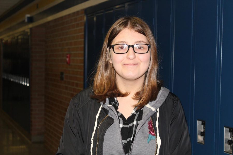 Senior+Victoria+Sark%2C+a+foreign+exchange+student+from+Germany%2C+enjoys+taking+classes+at+KHS.