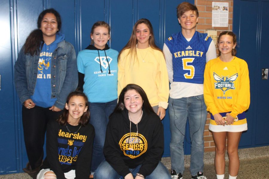 Students sport Kearsley colors for Homecoming.