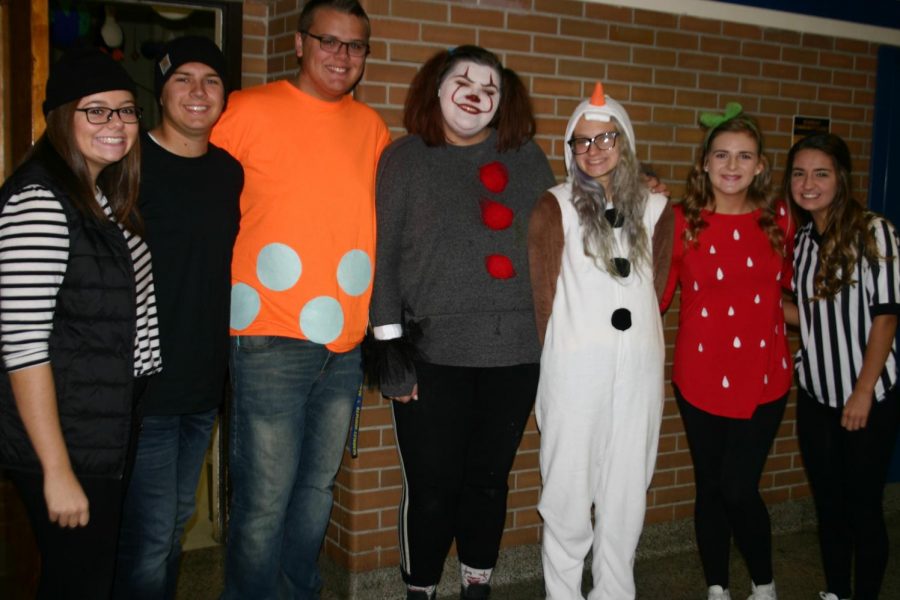 Seniors show Halloween spirit through clever, cute, or spooky costumes.