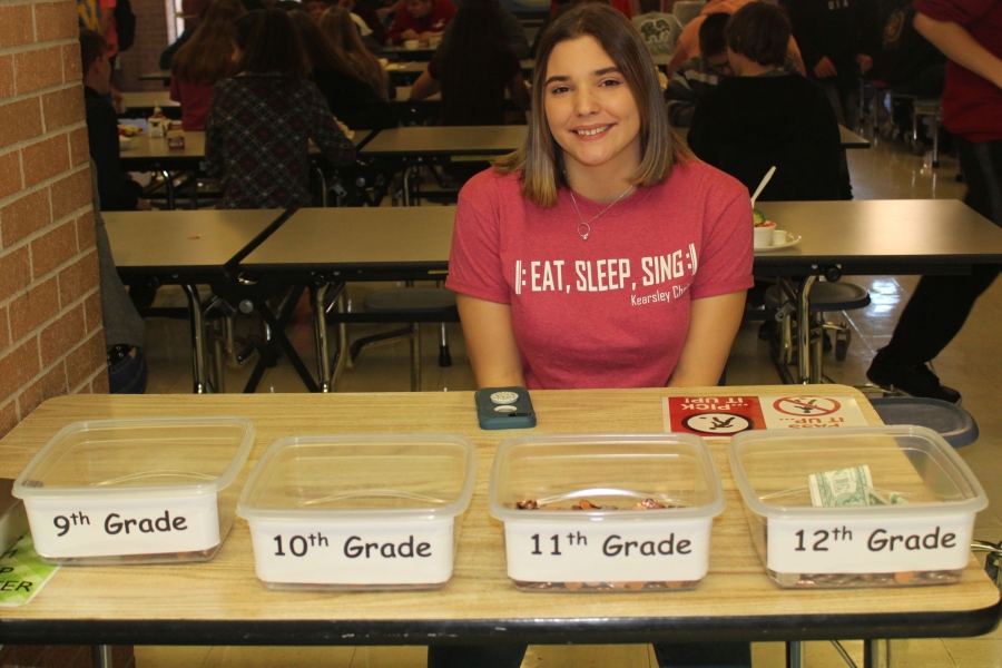 Senior Claudia Moore helps raise money during lunch for breast cancer patients.