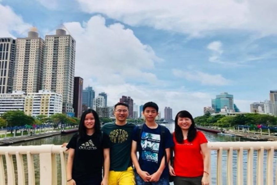 Senior+Ruei-Chun+Wang+is+seen+standing+with+his+family+in+Taiwan.+Sister+Audrey+Wang+%28l+to+r%29%2C+father+Mr.+William+Wang%2C+Rui-Chang+himself%2C+and+mother+Mrs.+Sabrina+Wang.