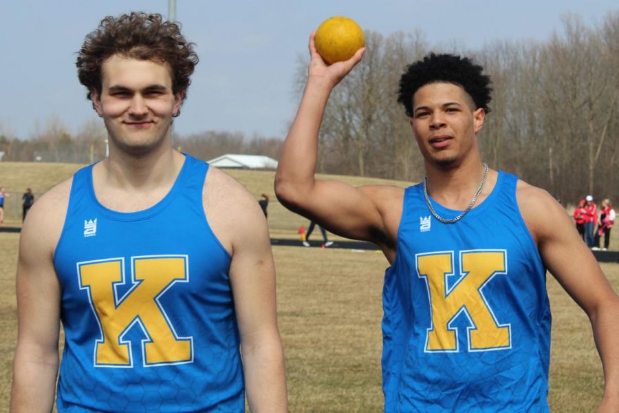 Seniors+Dylan+Buschur+%28left%29+and+Nick+Letterman+stretch+before+throwing+the+shot+put+at+the+Kearsley+Relays+on+Friday%2C+April+5.