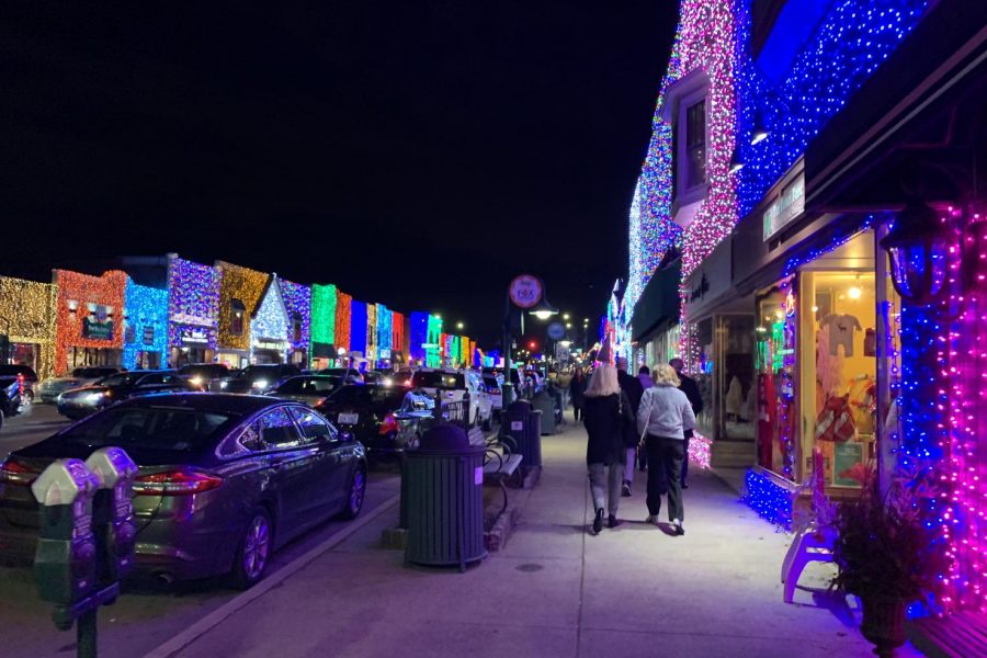 Shoppers walk down Main Street in Rochester during the "Rochester Big, Bright Light Show" Saturday, Dec. 7.