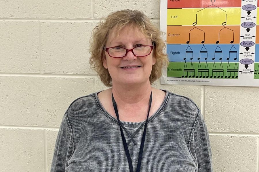 Beloved Choir Teacher retires after 33 years of Teaching