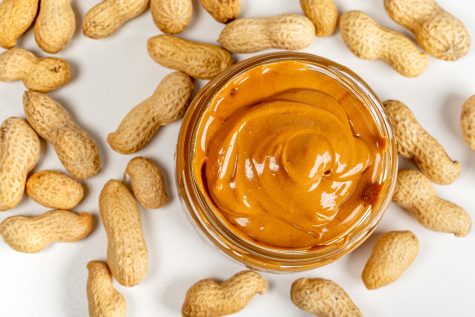 Hard and crunchy peanuts boiled and crushed into our beloved peanut spread